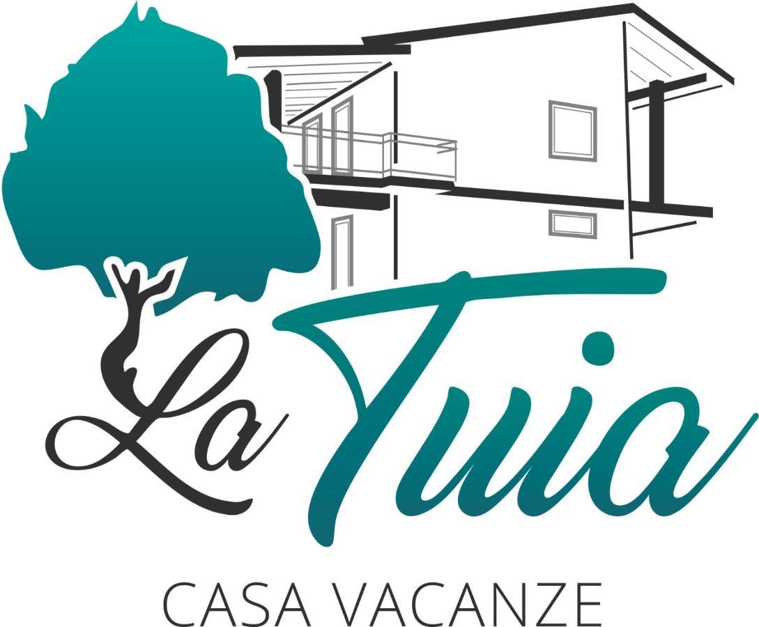 Casa Vacanze La Tuia กัสเตลลาบาเต ภายนอก รูปภาพ